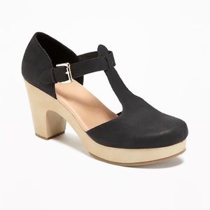 Old Navy T-Strap Clogs